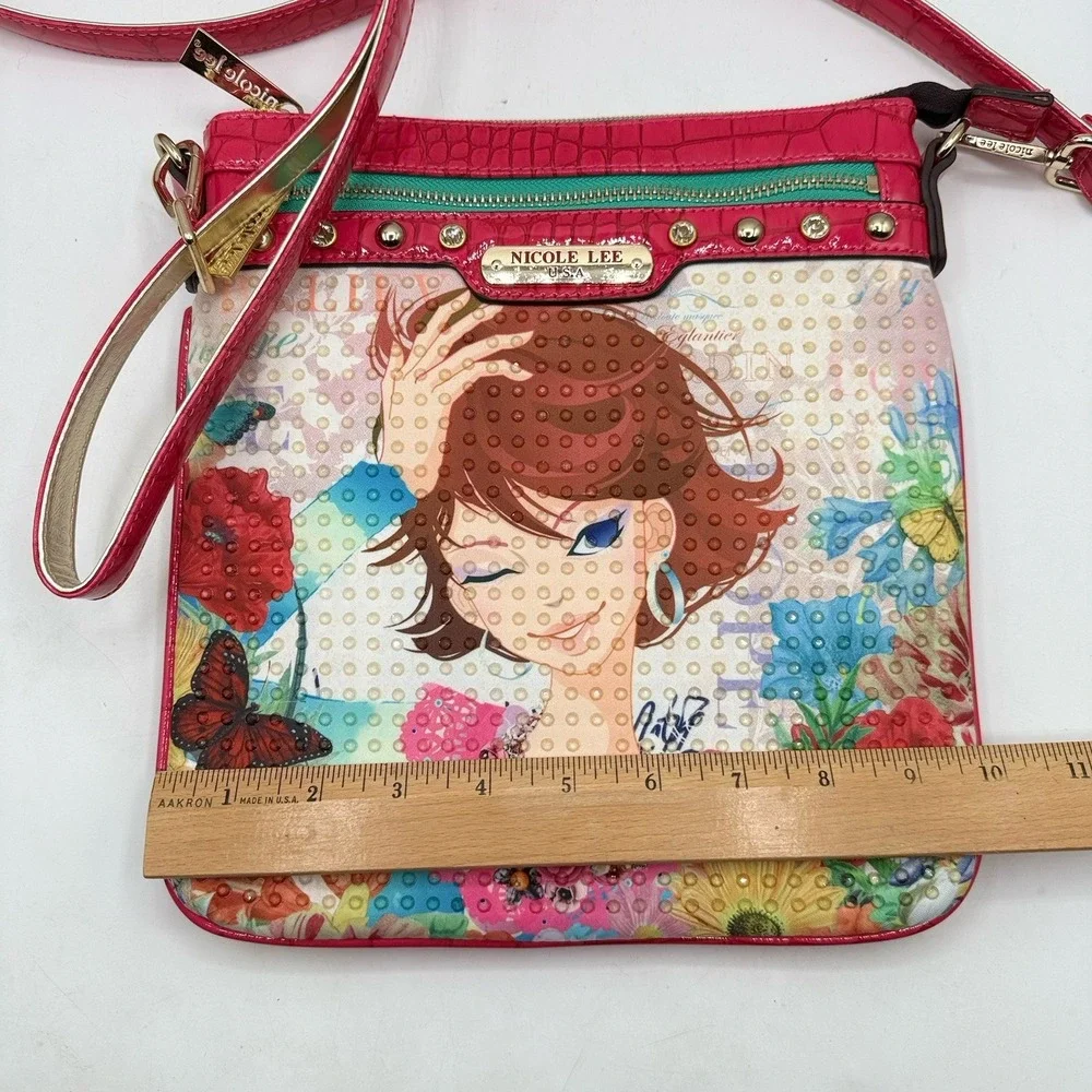 New Without Tags Nicole Lee Cross Body Winking Girl Butterfly Flower Purse White